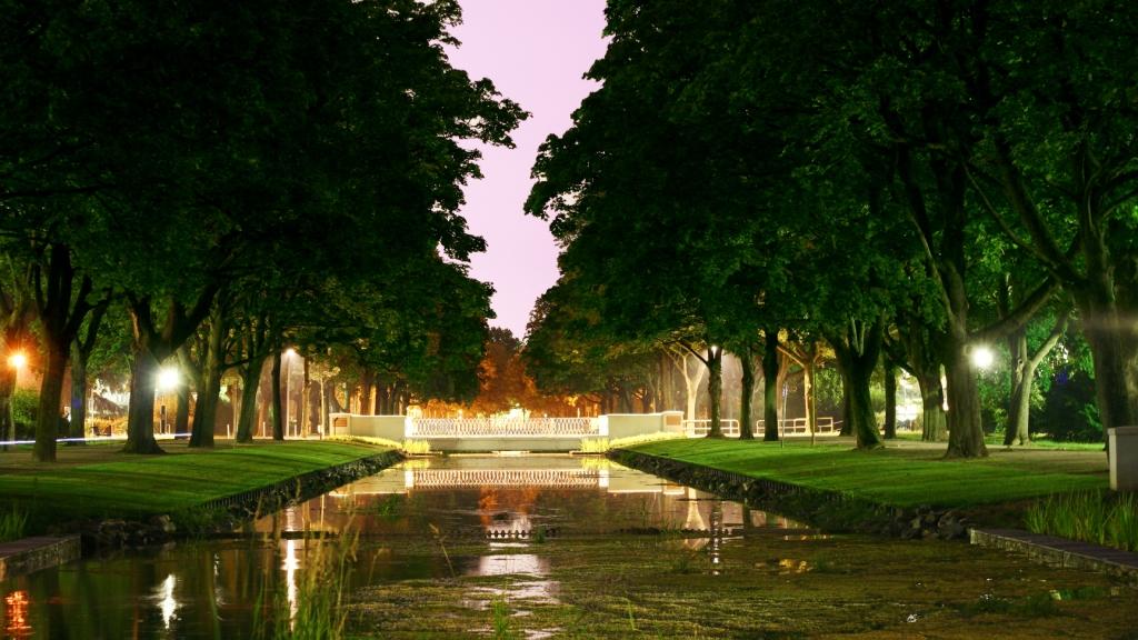 Kanal Köln Lindenthal bei Nacht