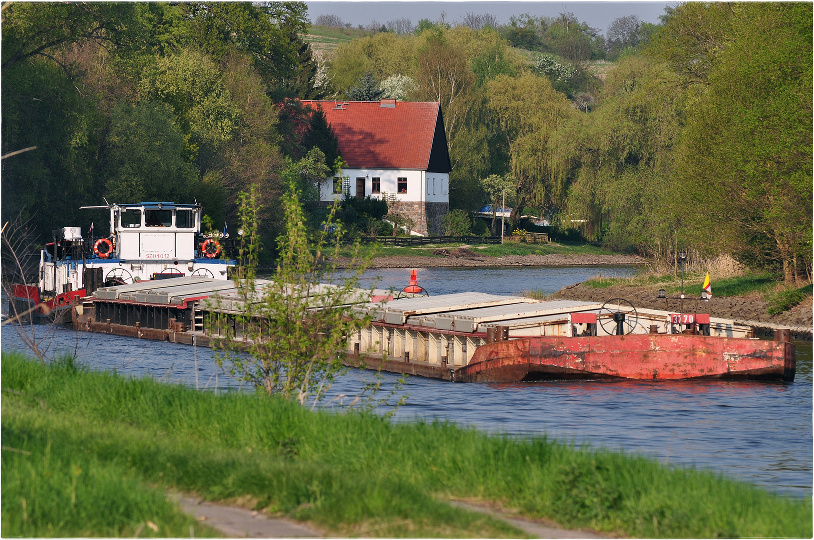 Kanal-Schiff