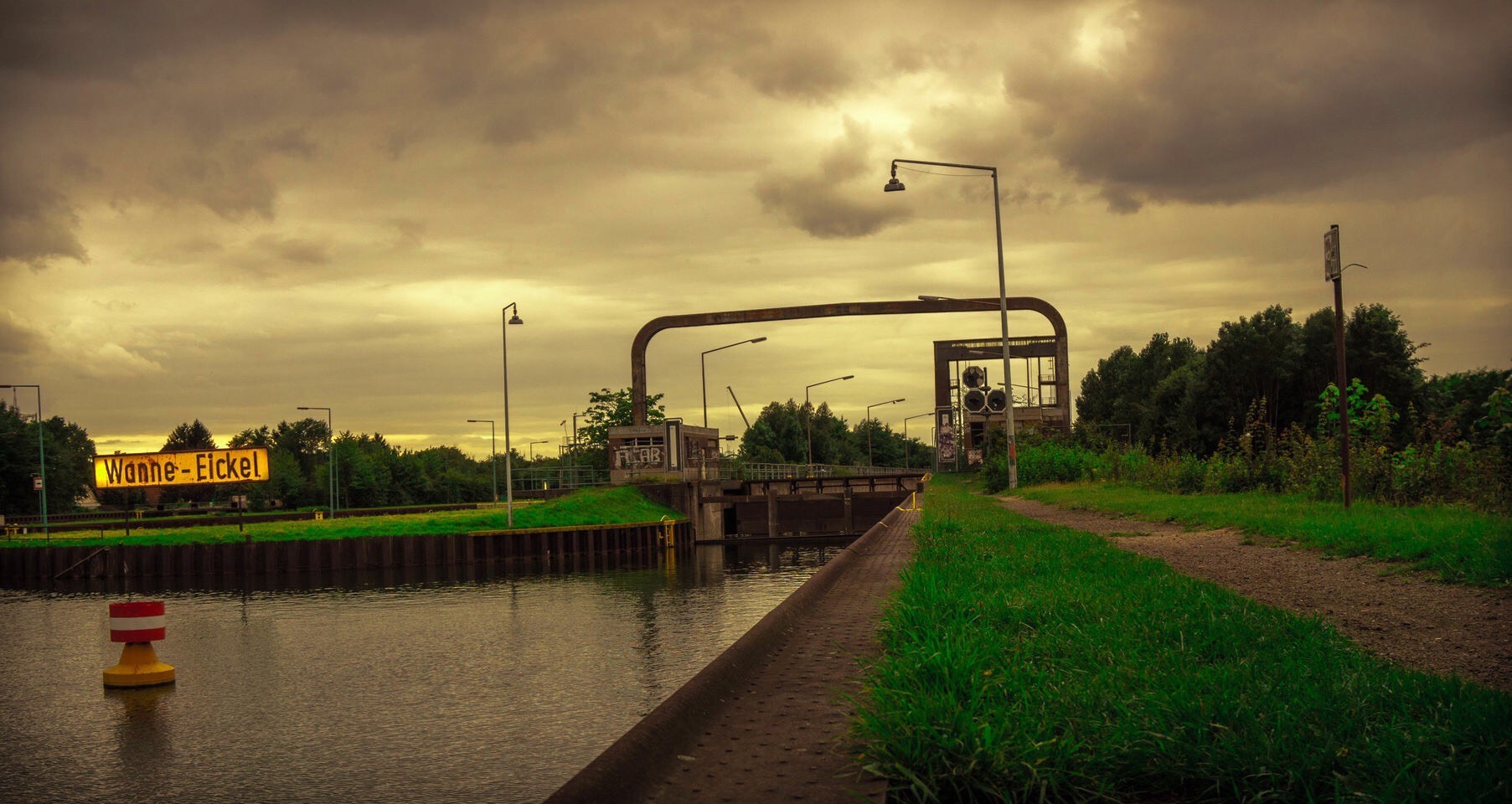 Kanal Wanne-Eickel in Herne Foto & Bild | landschaft, bach ...