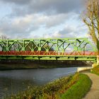 Kanalbrücke im Herbst