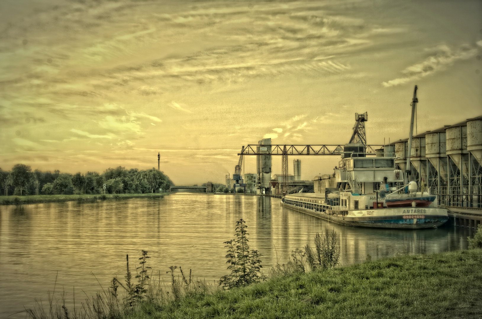 Kanalhafen im Münsterland