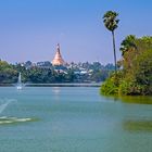 Kandawgyi-Lake mit der Shwedagon Pagoda