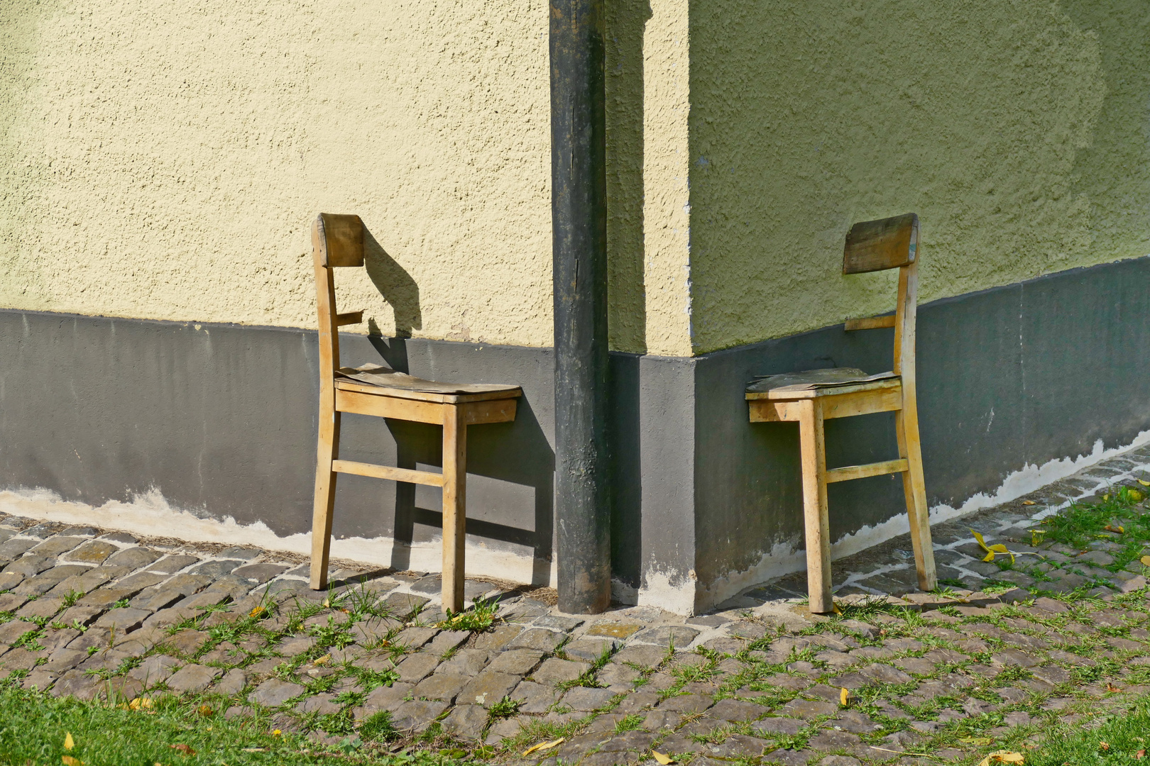 kann man den Stuhl noch zusammenfügen?