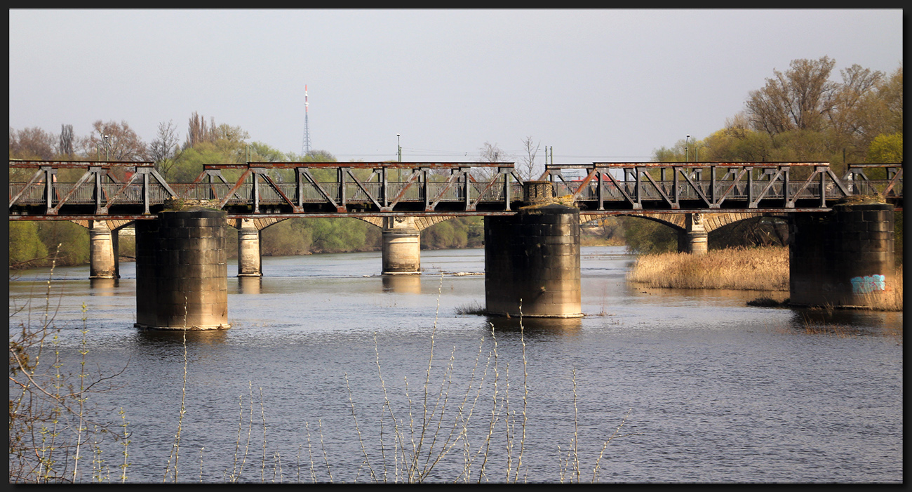 ...KanonanbahnBrücke...