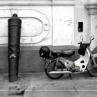 Kanone mit Moped