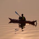 Kanufahrer in der Abendsonne