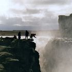 Kanuten beim Abseilen Ihrer Ausrüstung am Dettifoss, analoges Foto von 2001