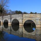 Kanzelbrücke mit Spiegelbild im Möhnesee