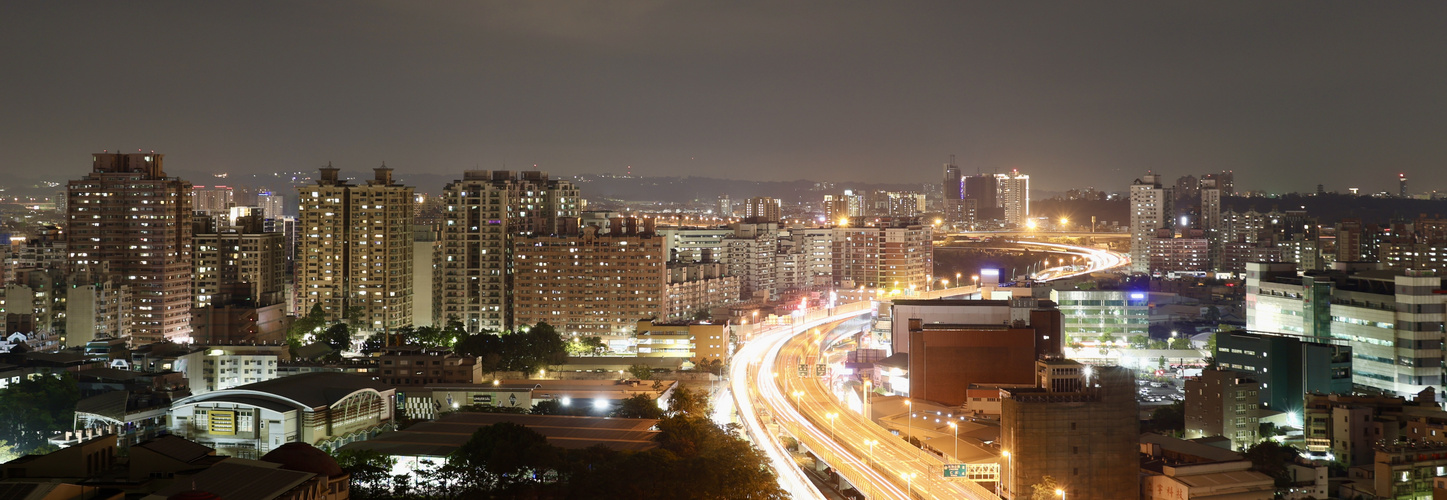 Kaohsiung by Night