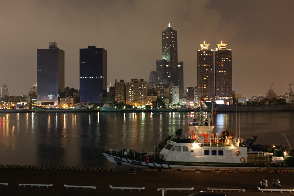 Kaohsiung by night / Taiwan