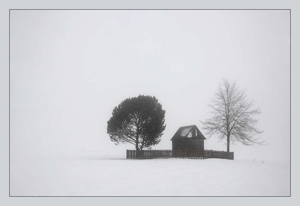 Kapellchen im Nebel