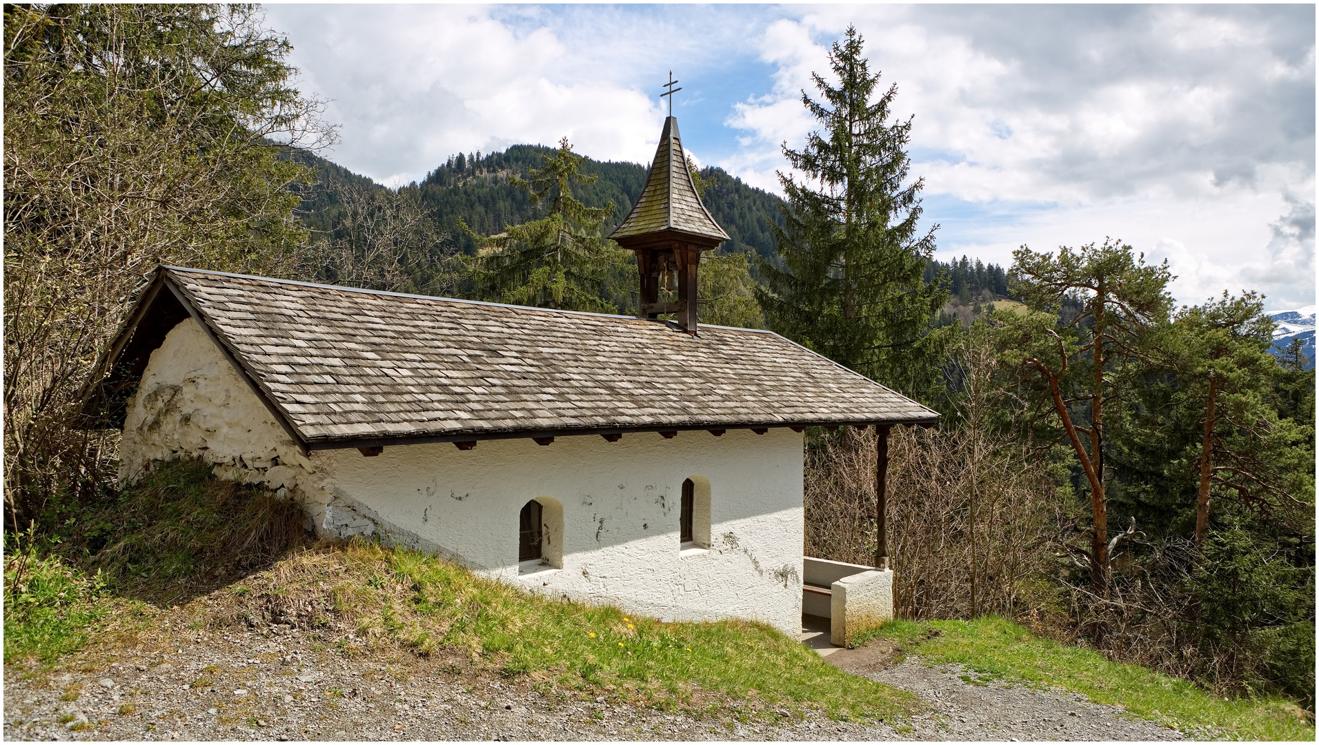 Kapelle  2023-04-09  Richtung Muttersberg