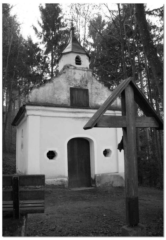 Kapelle am oberen Ende des wachsenden Felsen