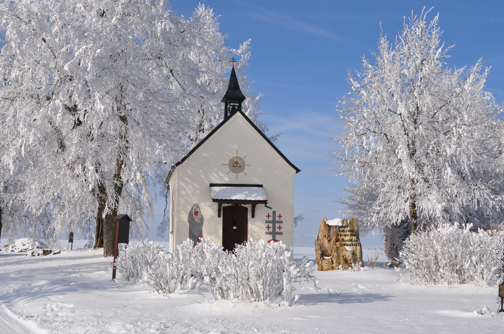 Kapelle am Ortsrand von Ennabeuren im Winter(Schwäbische Alb)