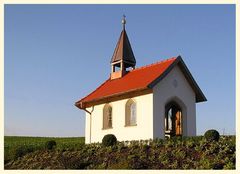 Kapelle bei Abendsonne