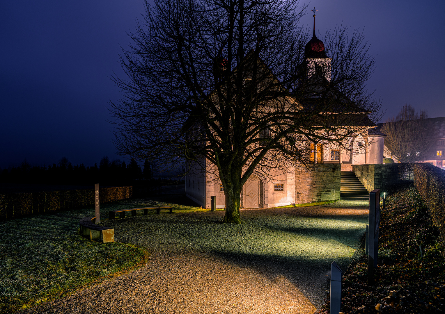 Kapelle bei Nacht