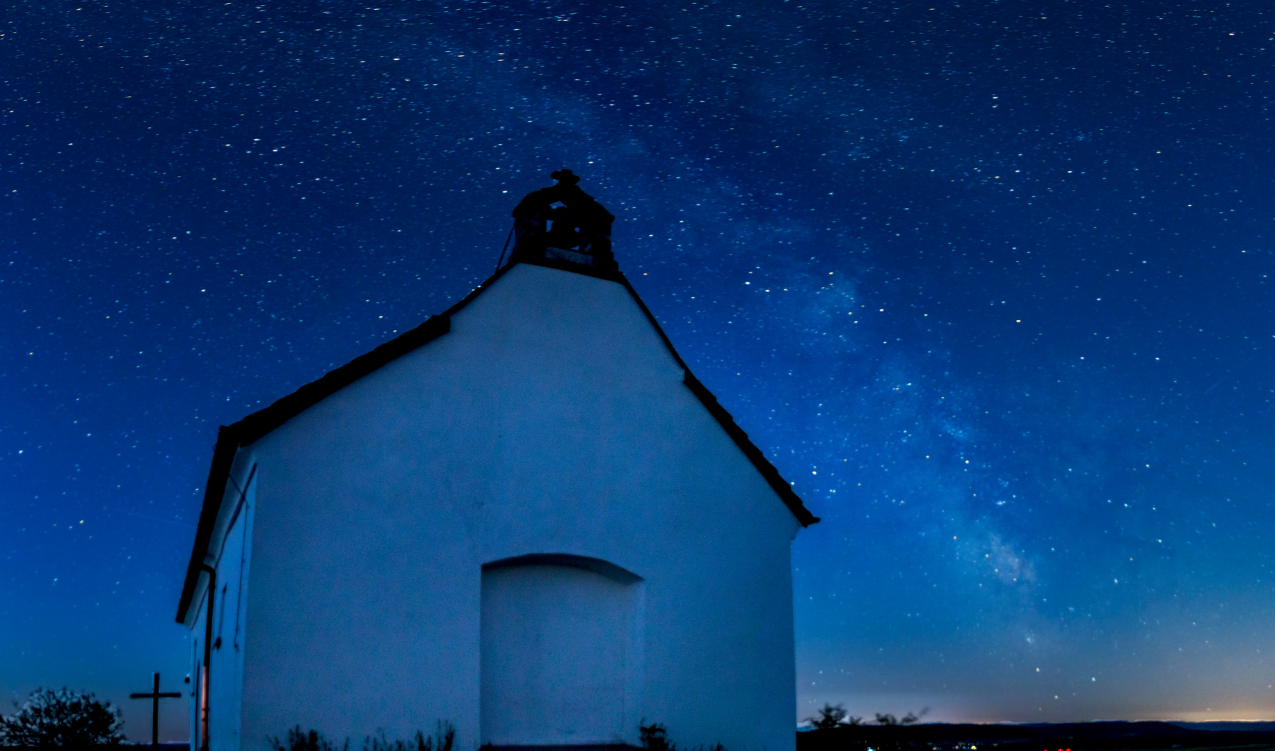 Kapelle bei Nacht