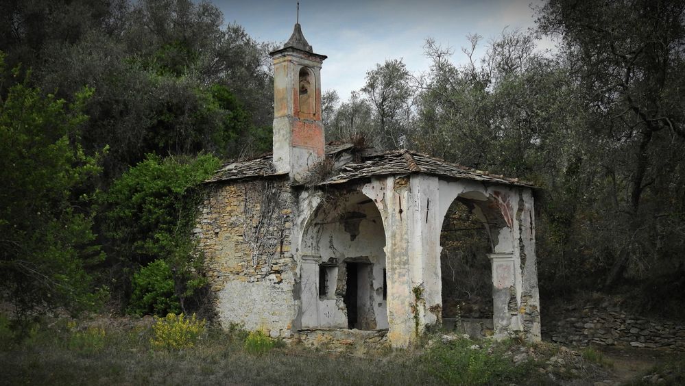 KAPELLE ENTLANG EINES ALTEN SAUMWEGES