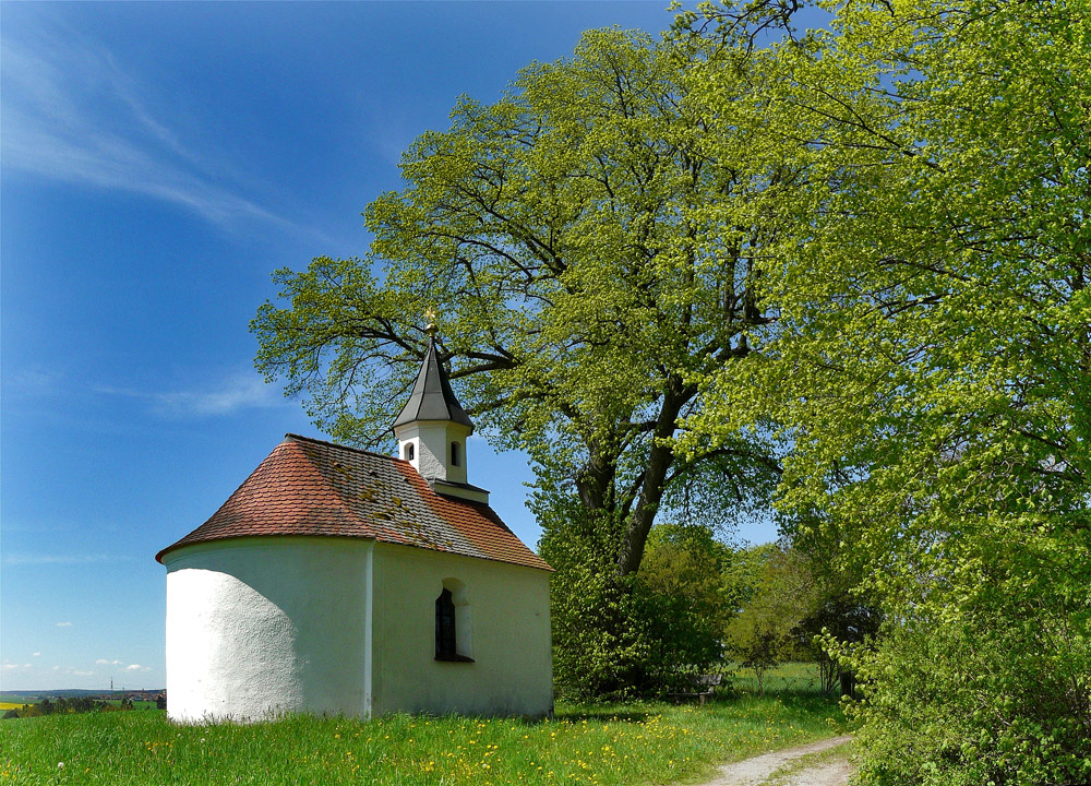 Kapelle im Grünen