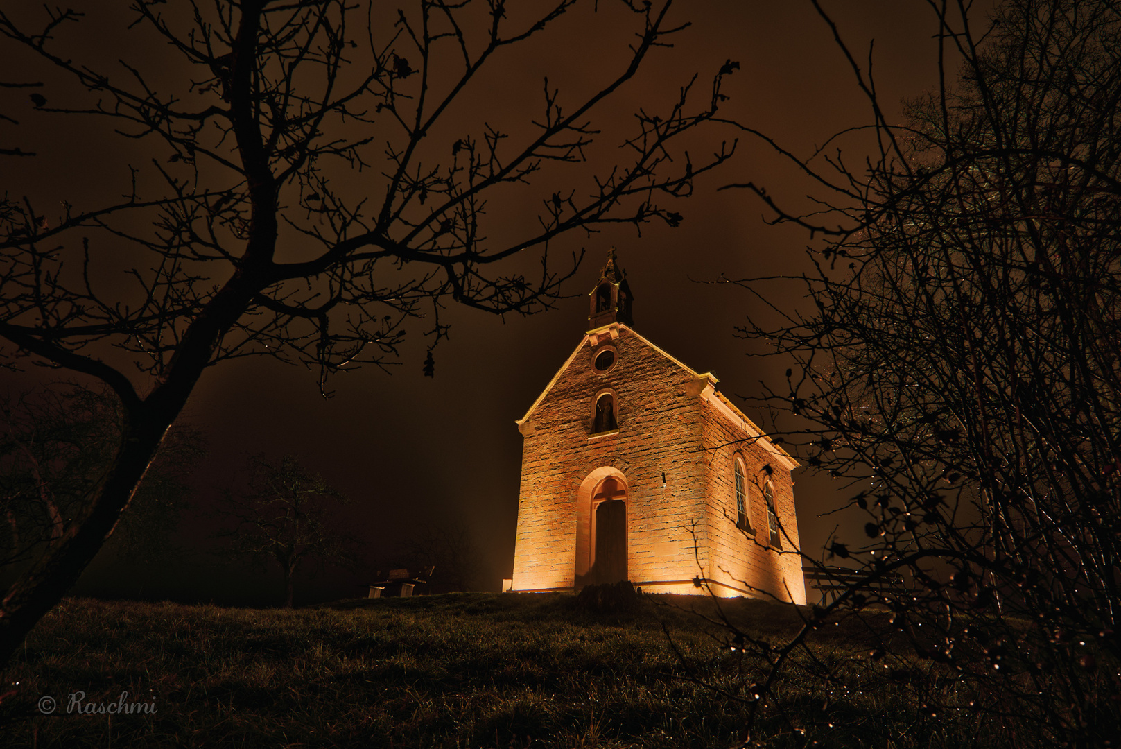 KAPELLE im LICHT