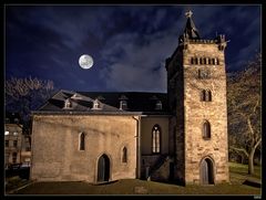 Kapelle im Mondlicht