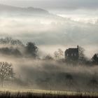 KAPELLE IM MORGENDUNST