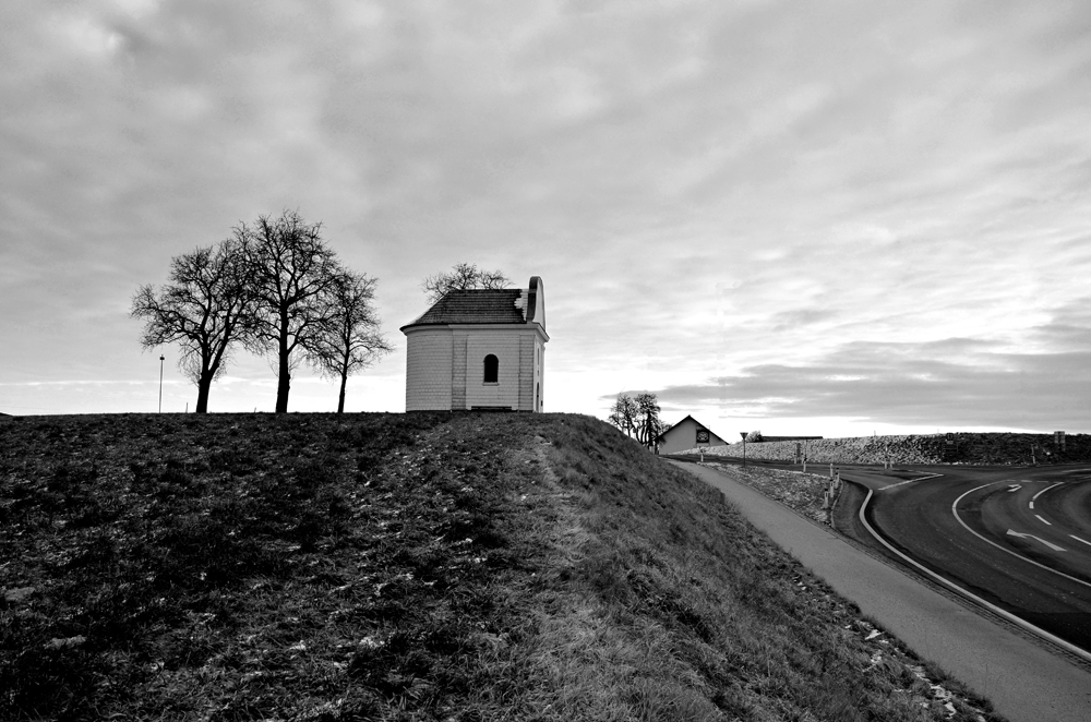 Kapelle im Morgengrauen