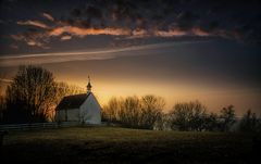 Kapelle im Morgenlicht