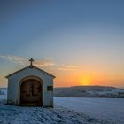 Kapelle im Sonnenuntergang