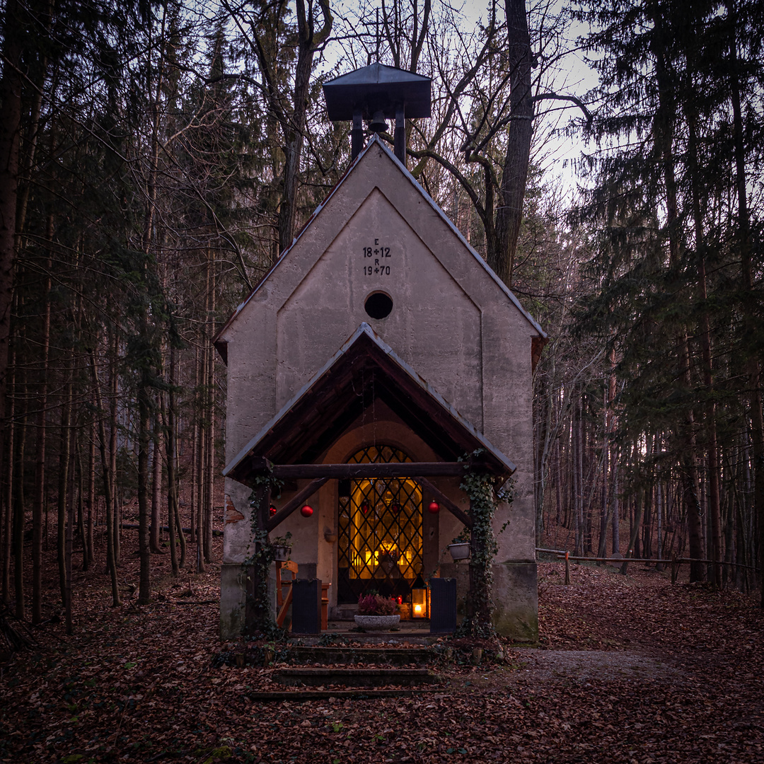 Kapelle im Wald