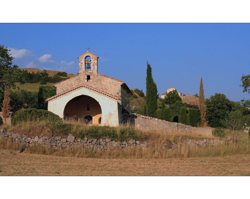 Kapelle in Rougon, Gorges du Verdon, ein trockener Sommer.........