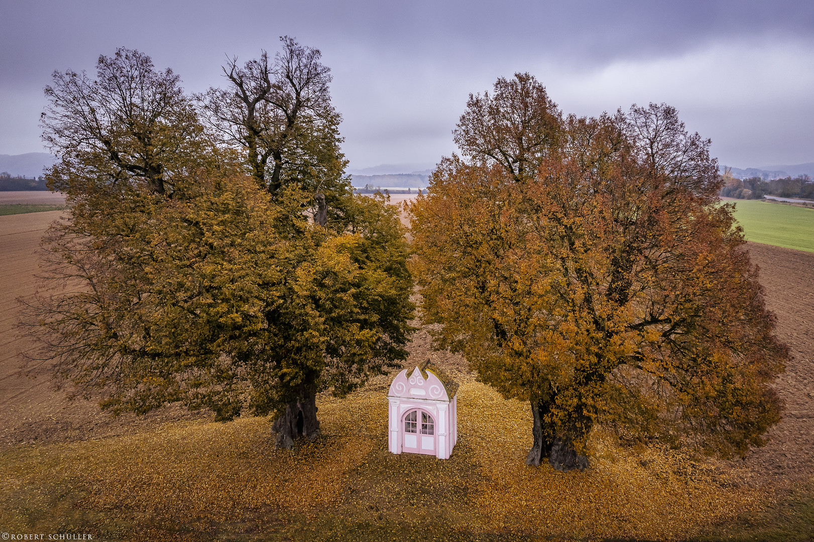 Kapelle Kiefenholz: Herbstliche Impression