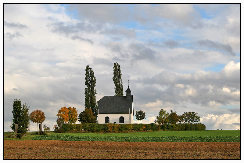 Kapelle Mertloch im Herbst