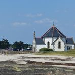 Kapelle mit Sandstrand