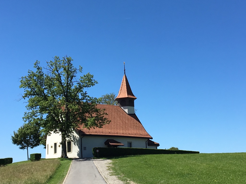 Kapelle oberhalb Lausanne auf dem Jakobsweg