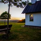 Kapelle Wershofen getaucht in Maisonne 