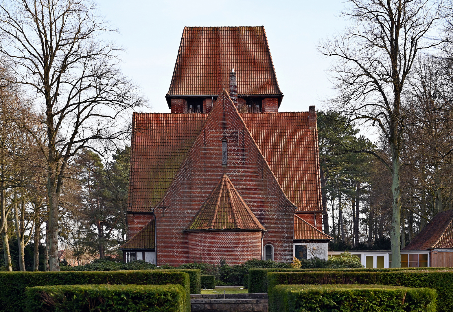 Kapellen auf dem Vorwerker Park-Friedhof in Lübeck