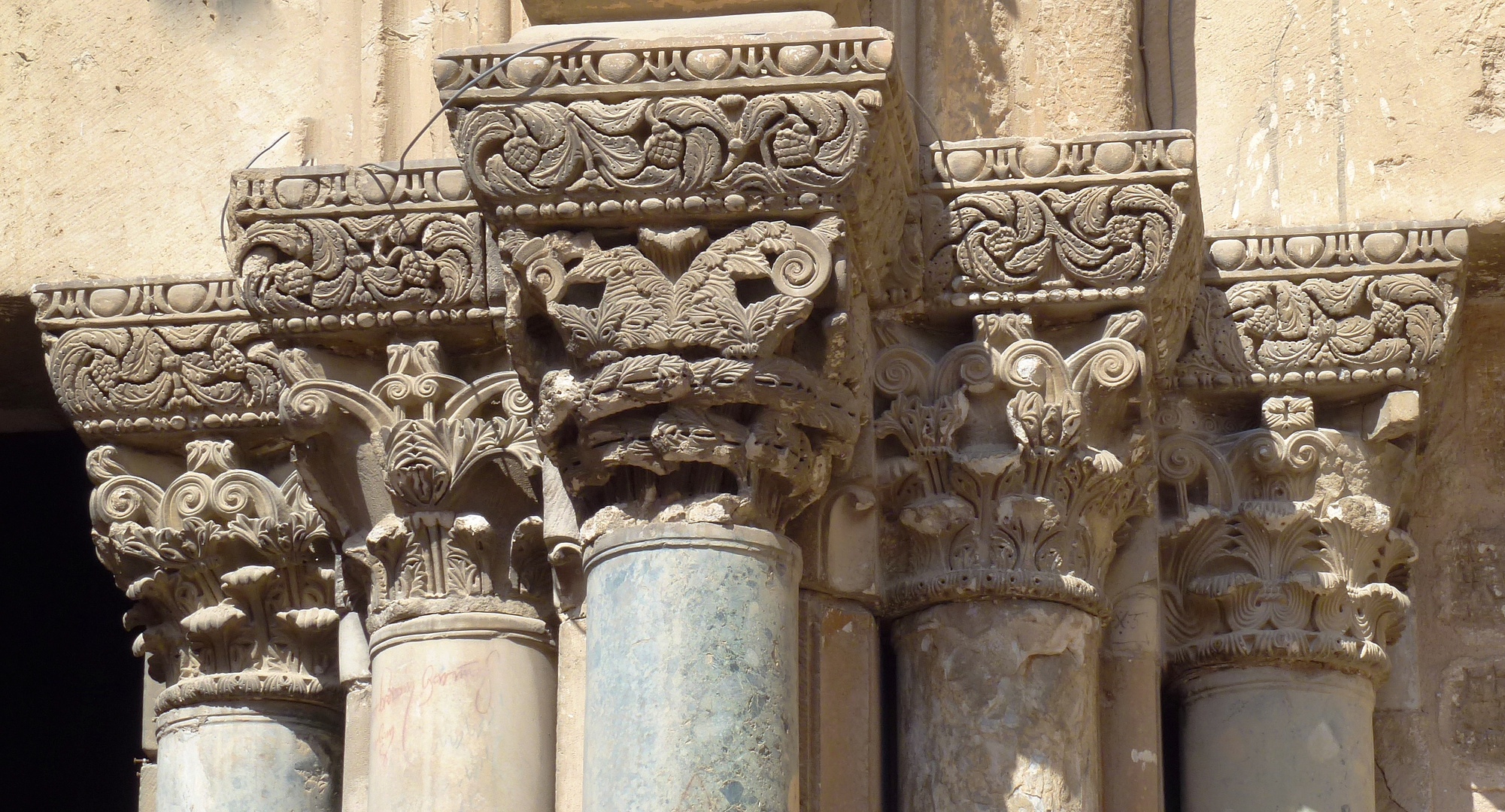 Kapitelle am Portal der Grabeskirche von Jerusalem