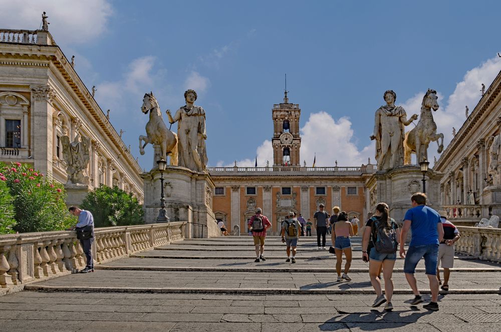 Kapitolsplatz-italienisch-piazza-del-campidoglio