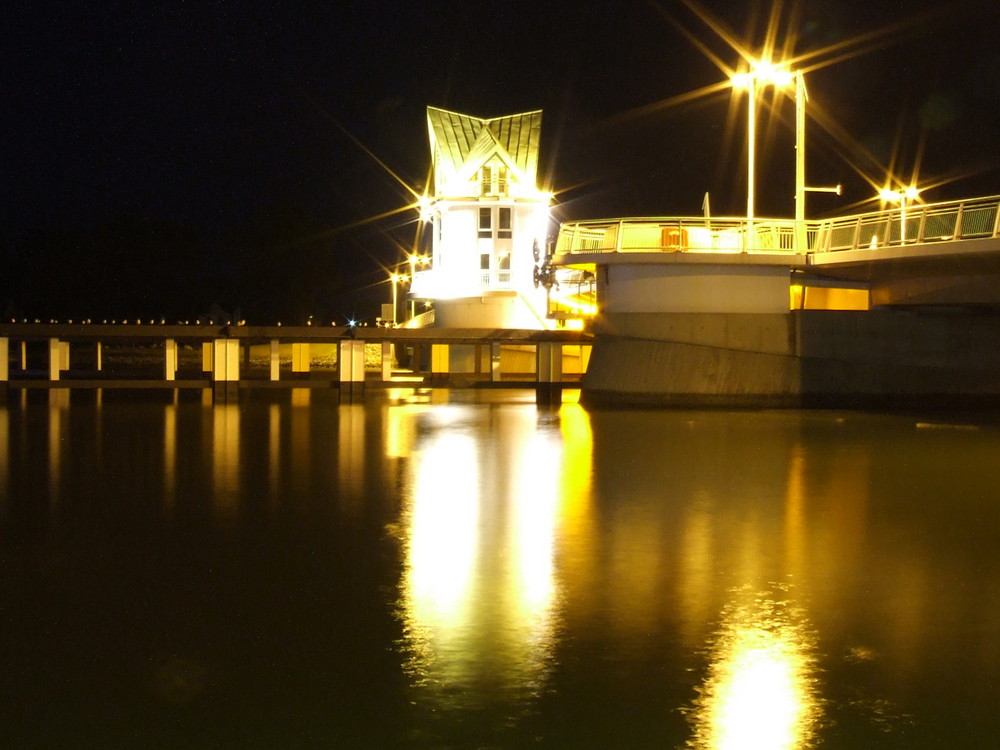 Kappelner Brücke bei Nacht