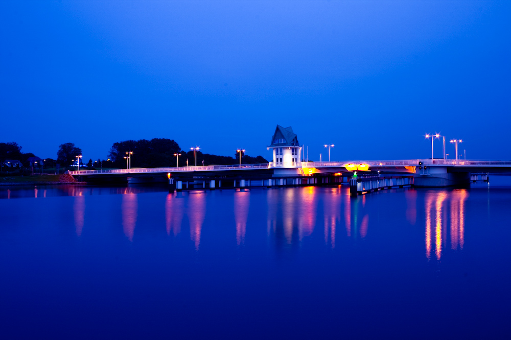 Kappelner Schleibrücke bei Nacht