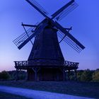 Kappenwindmühle zur blauen Stunde