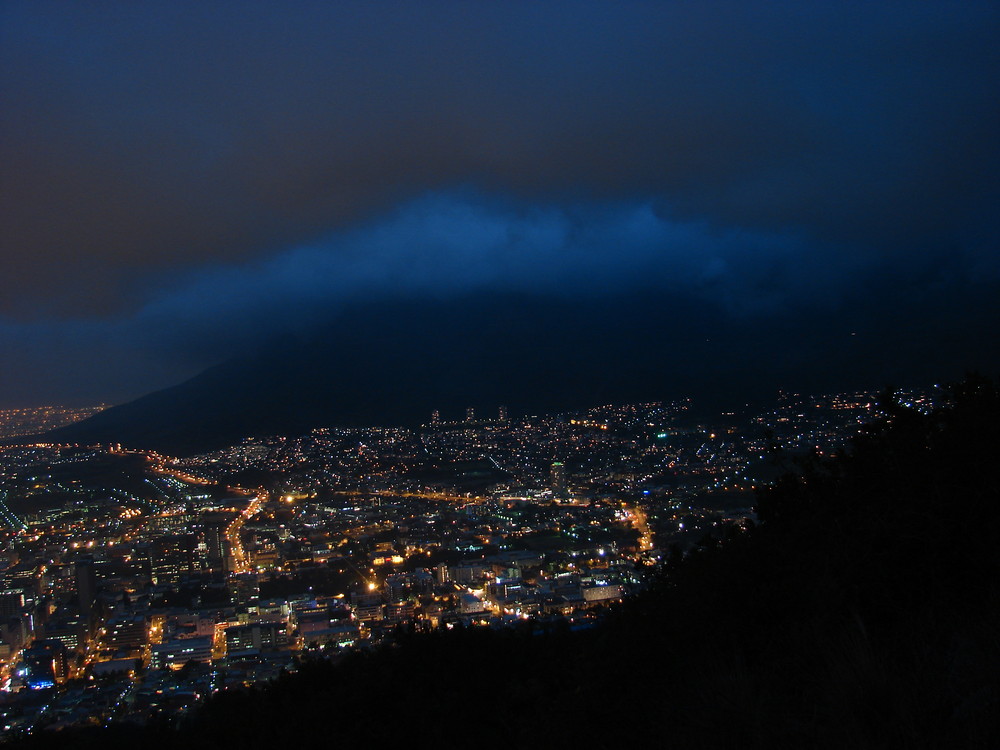 Kapstadt bei Nacht