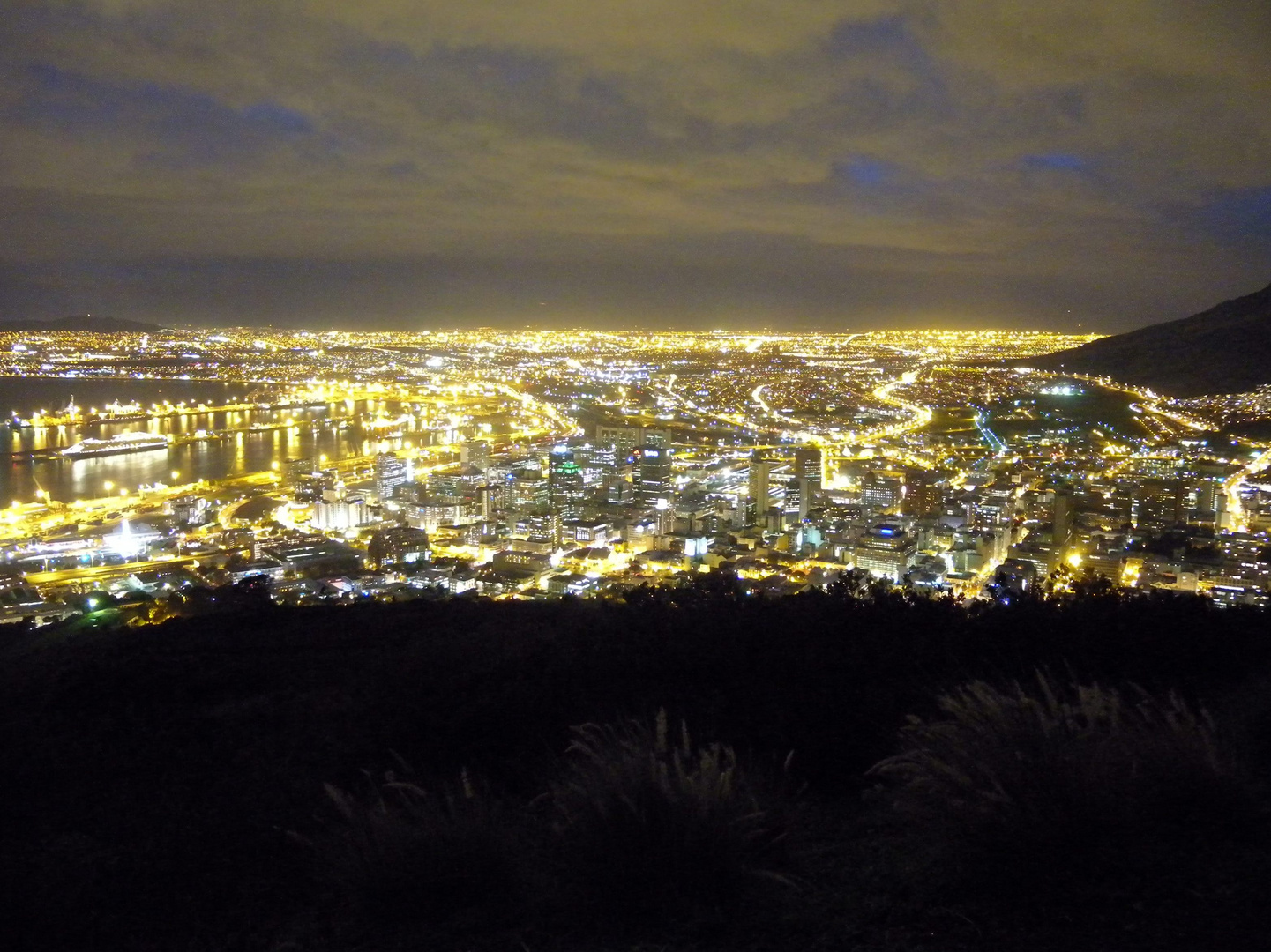 Kapstadt bei Nacht