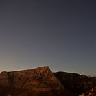 Kapstadt, Sternenklare Nacht über dem Tafelberg