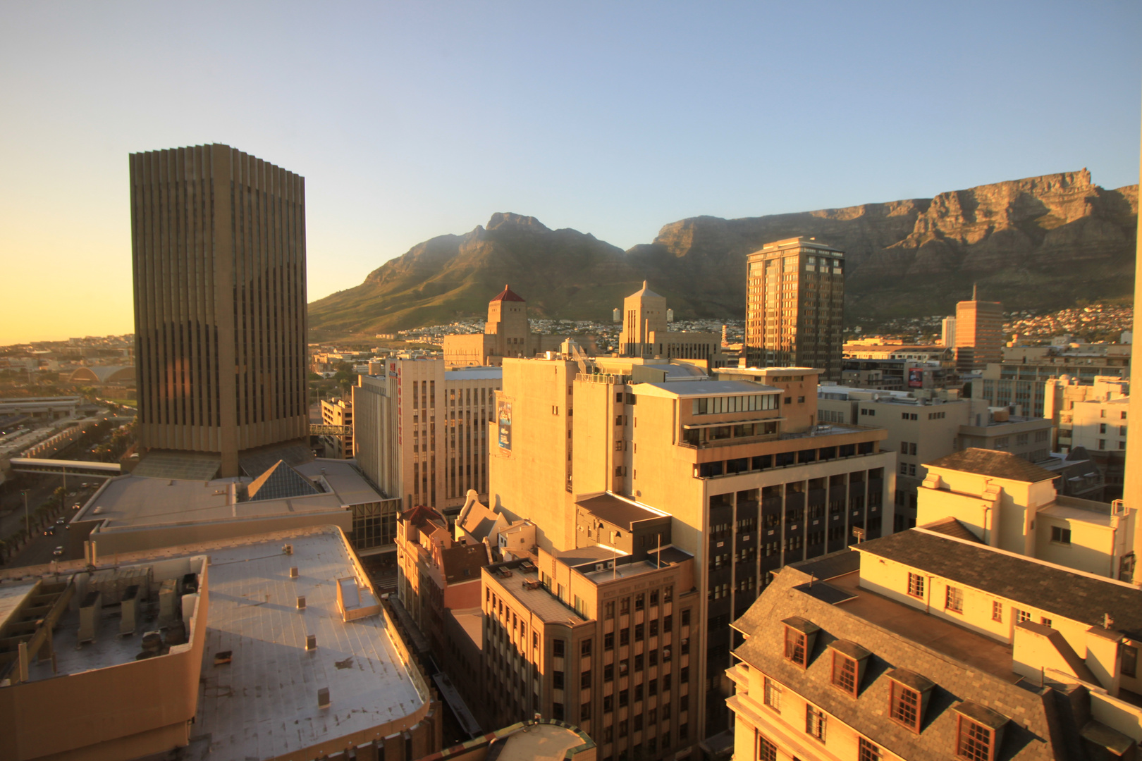 Kapstadt und der Tafelberg erwachen