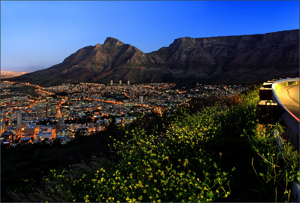 Kapstadt vom Signal Hill zur blauen Stunde