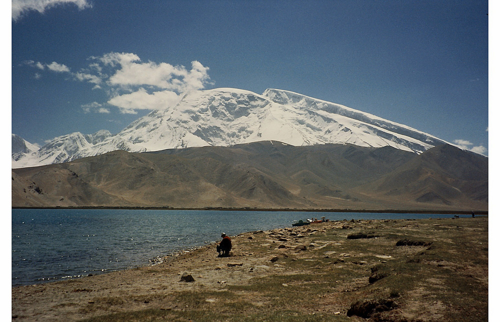 Kara-Kul -See vor Muztagh Ata 7546 m Pamir Xinjiang China