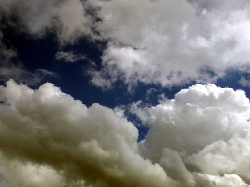 Karamelweisse Wolken