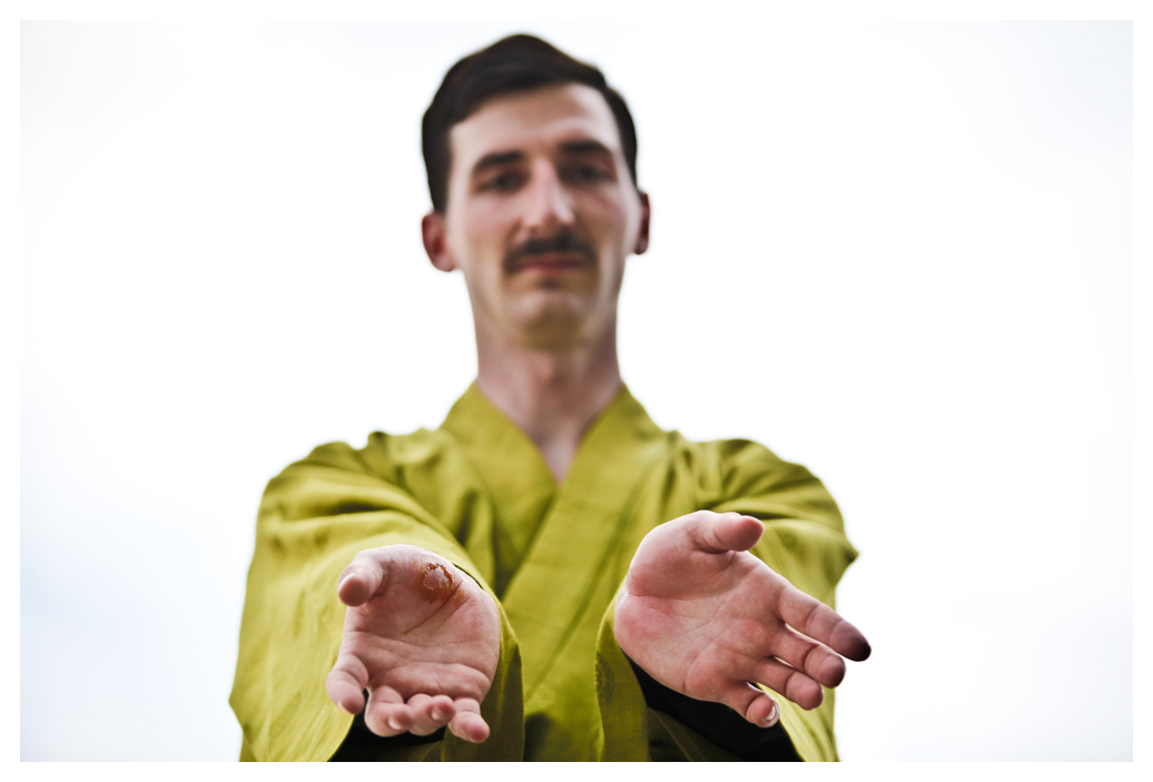 Karate Borat schwer gezeichnet